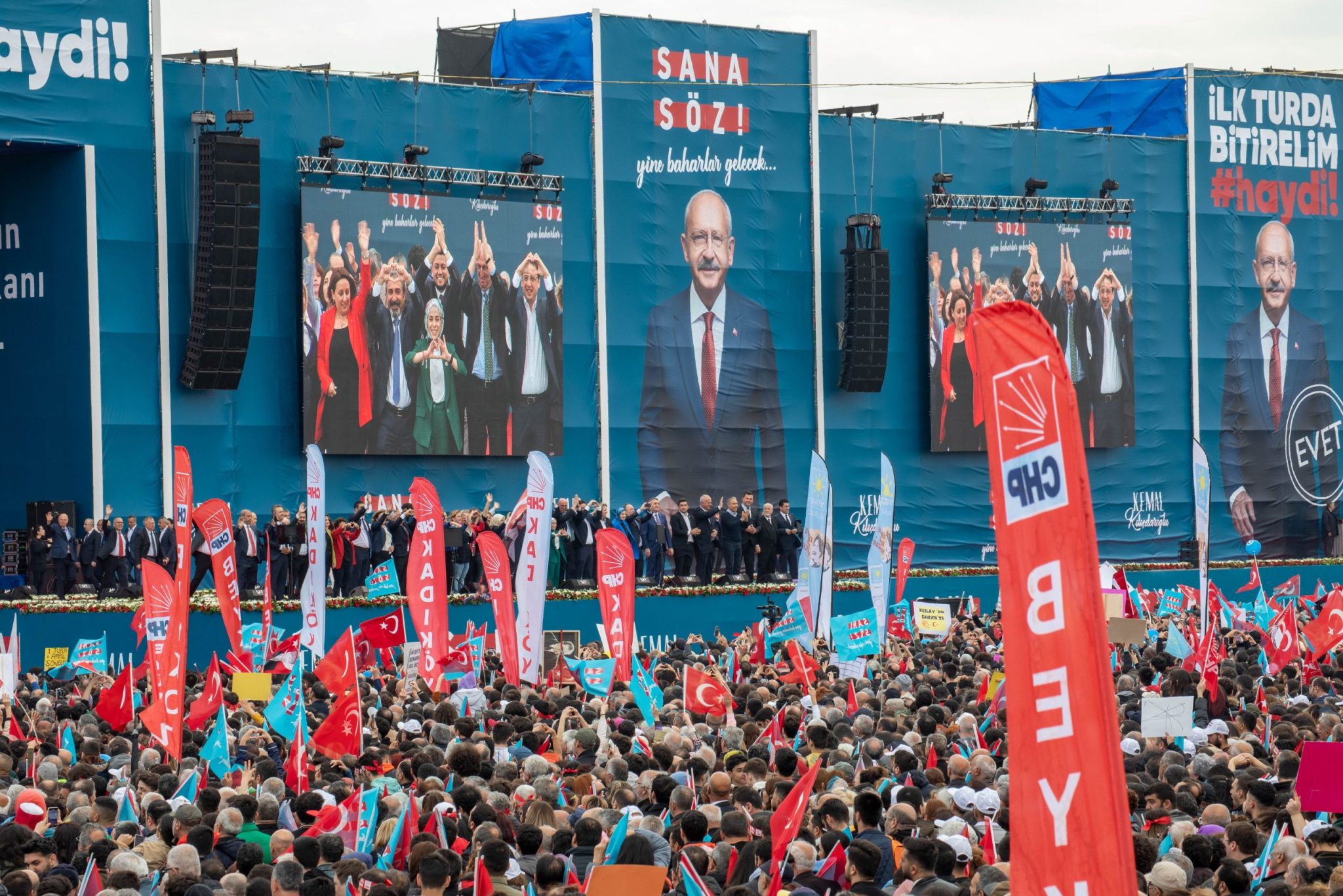 Party supporters supporting Kemal Kilicdaroglu, the presidential candidate of the Nation Alliance and Chairman of the Republican People's Party,CHP,at the Great Istanbul Rally in Turkey on May 6,2023